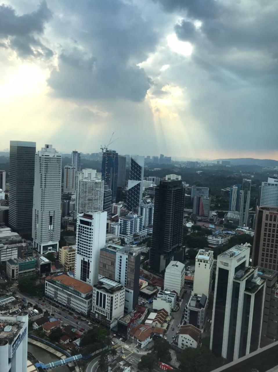 Klcc Beyond Hospitality Suites Platinum Куала-Лумпур Экстерьер фото